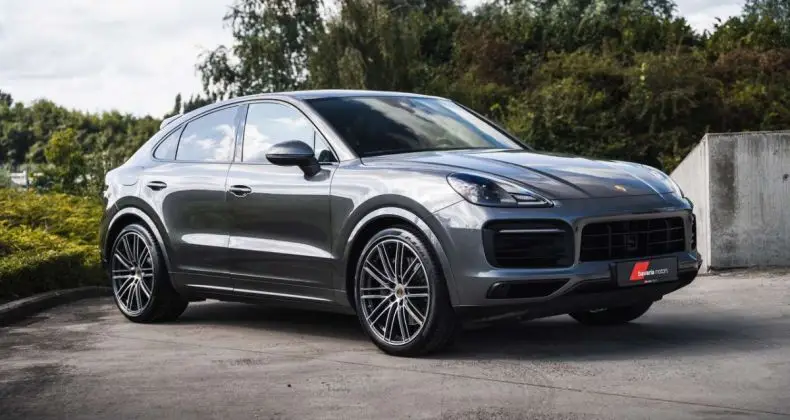 Photo 1 : Porsche Cayenne 2020 Petrol