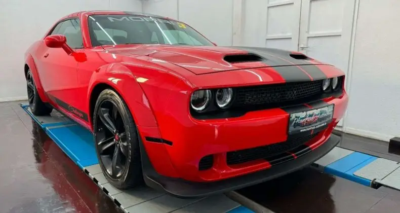 Photo 1 : Dodge Challenger 2016 Essence