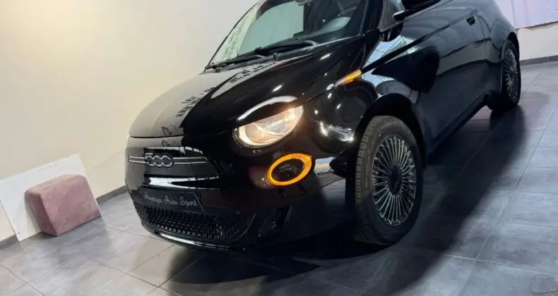 Photo 1 : Fiat 500 2021 Electric