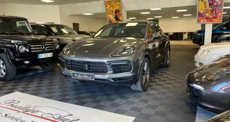 Photo 1 : Porsche Cayenne 2021 Petrol