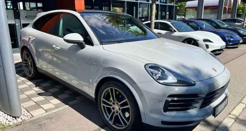 Photo 1 : Porsche Cayenne 2022 Hybrid