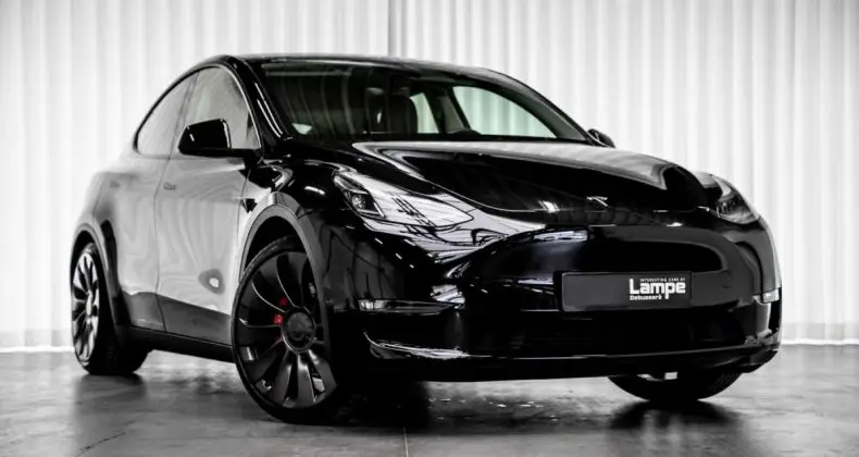 Photo 1 : Tesla Model Y 2023 Électrique