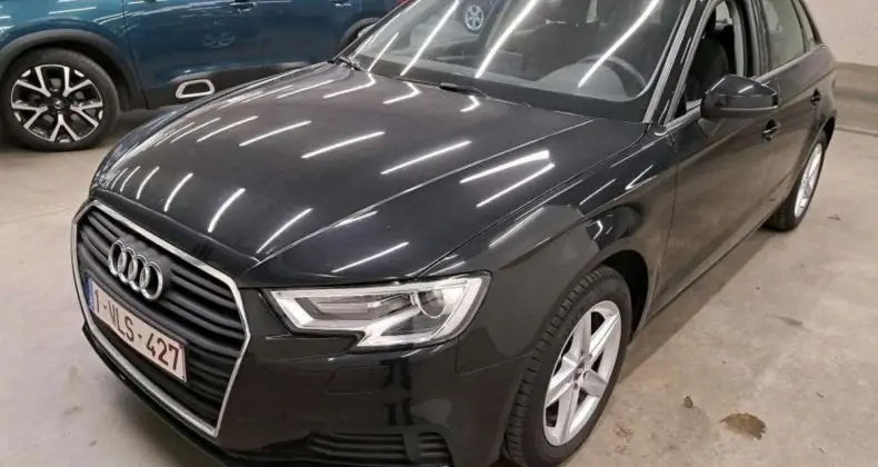 Photo 1 : Audi A3 2019 Petrol