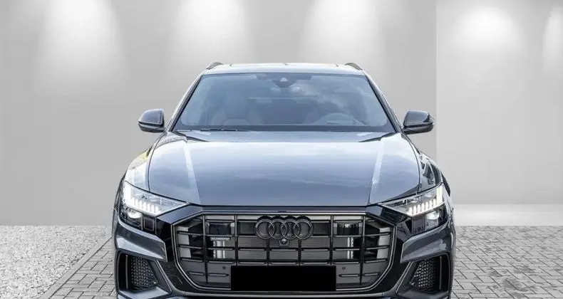 Photo 1 : Audi Q8 2024 Essence