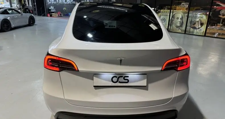 Photo 1 : Tesla Model Y 2022 Électrique