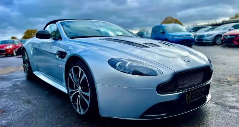 Photo 1 : Aston Martin V12 2024 Petrol