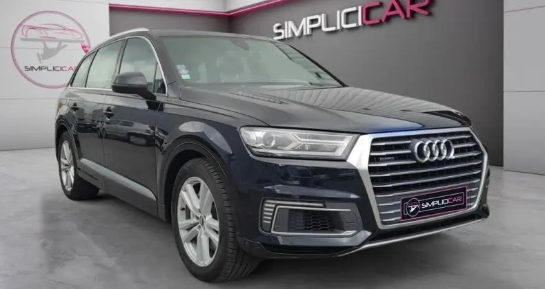 Photo 1 : Audi Q7 2017 Hybride