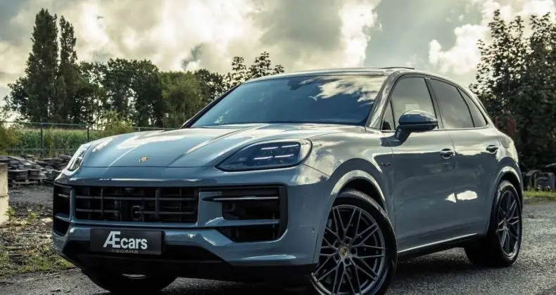 Photo 1 : Porsche Cayenne 2024 Essence