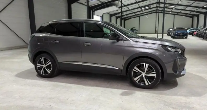 Photo 1 : Peugeot 3008 2023 Essence