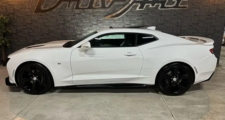 Photo 1 : Chevrolet Camaro 2018 Essence