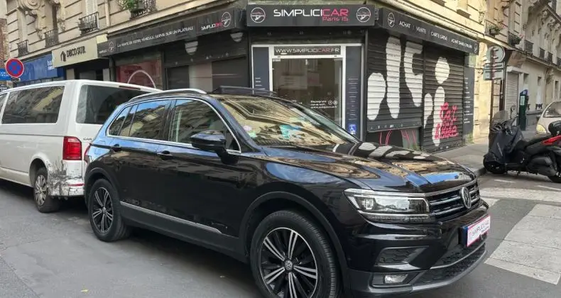 Photo 1 : Volkswagen Tiguan 2020 Essence