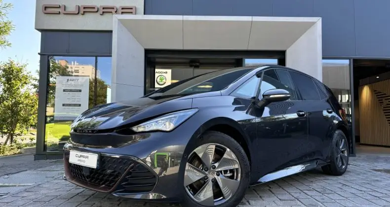 Photo 1 : Cupra Born 2023 Hybride