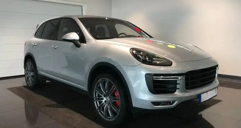 Photo 1 : Porsche Cayenne 2015 Essence