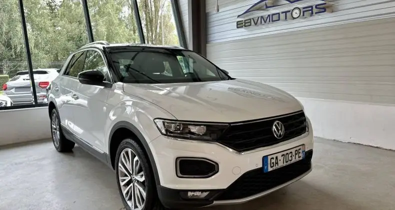 Photo 1 : Volkswagen T-roc 2021 Essence