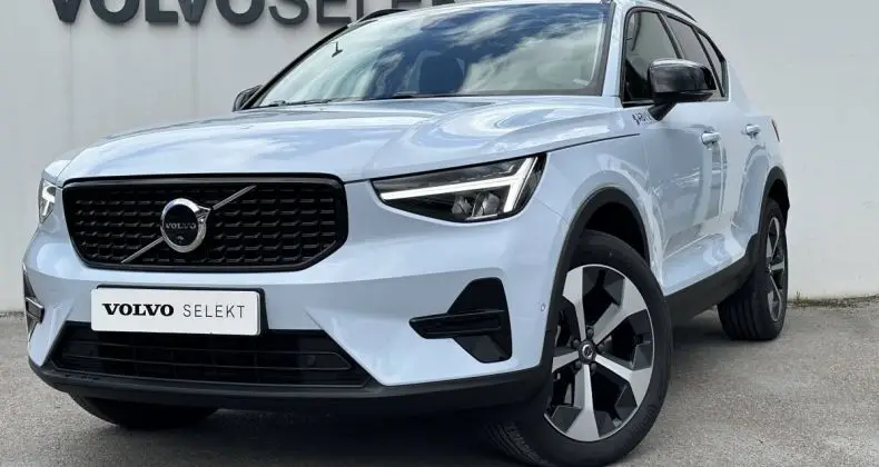 Photo 1 : Volvo Xc40 2024 Petrol