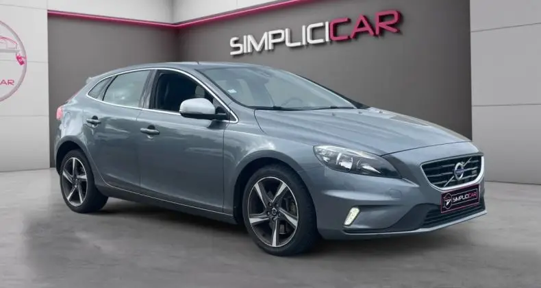 Photo 1 : Volvo V40 2015 Diesel