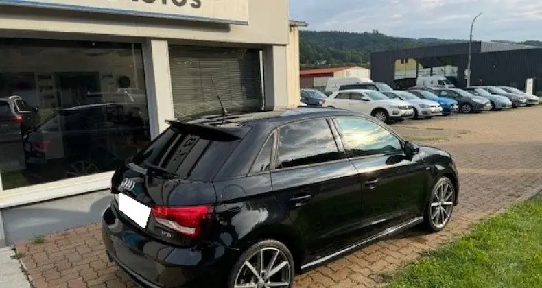 Photo 1 : Audi A1 2016 Essence