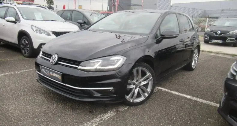 Photo 1 : Volkswagen Golf 2017 Petrol