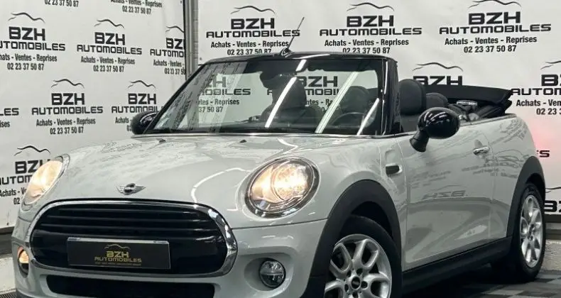 Photo 1 : Mini Cabrio 2017 Essence