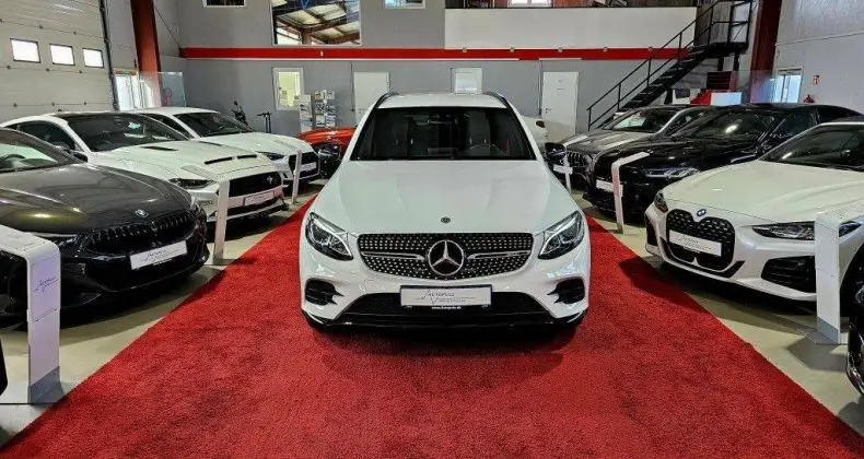 Photo 1 : Mercedes-benz Classe Glc 2018 Petrol