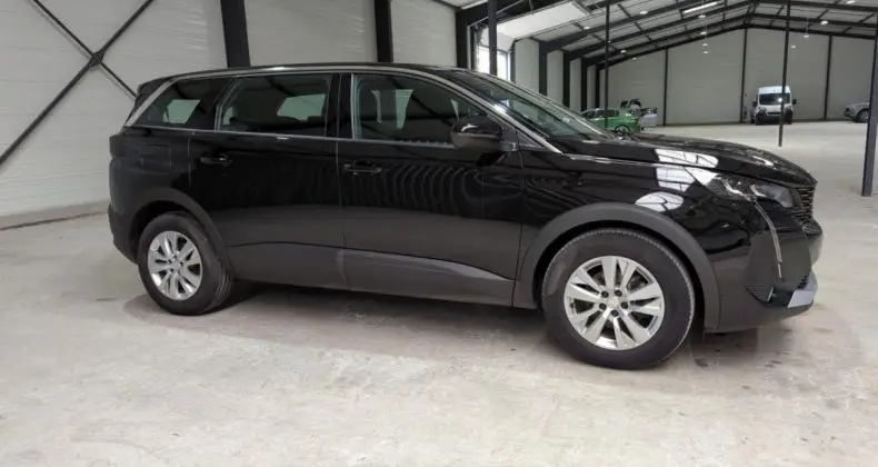 Photo 1 : Peugeot 5008 2023 Diesel