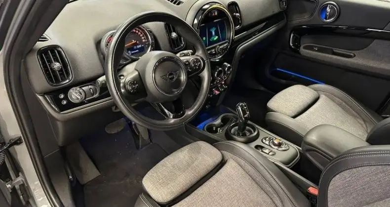 Photo 1 : Mini Countryman 2020 Essence