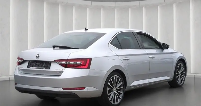 Photo 1 : Skoda Superb 2015 Diesel