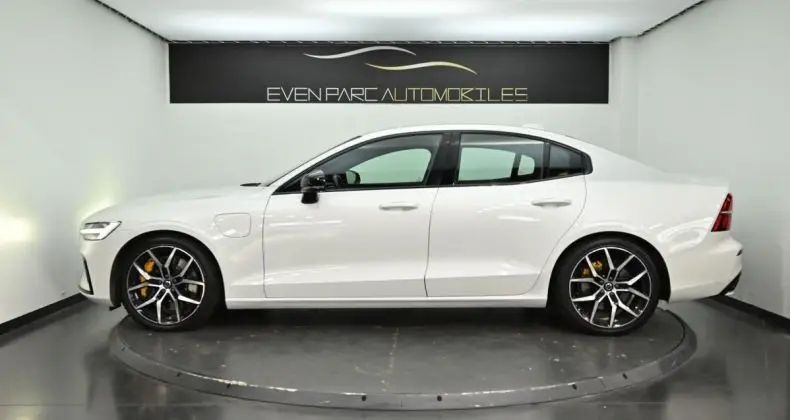 Photo 1 : Volvo S60 2021 Hybride