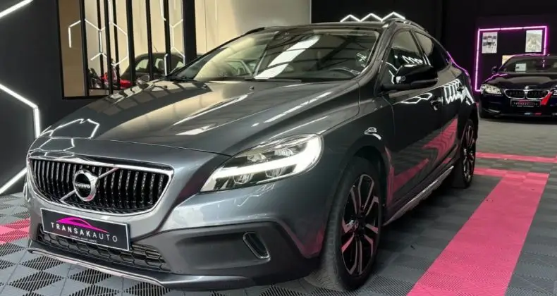 Photo 1 : Volvo V40 2017 Diesel