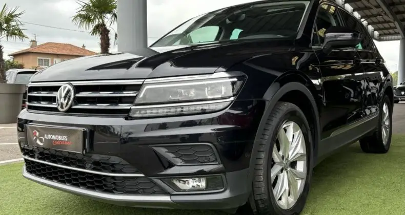 Photo 1 : Volkswagen Tiguan 2019 Essence