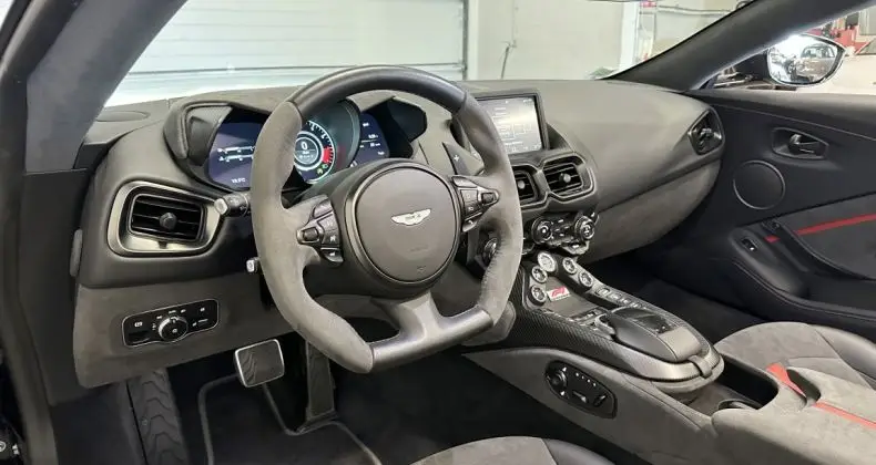 Photo 1 : Aston Martin Vantage 2021 Petrol