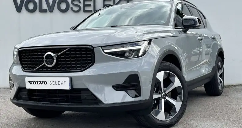 Photo 1 : Volvo Xc40 2024 Petrol