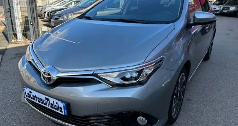 Photo 1 : Toyota Auris 2015 Essence