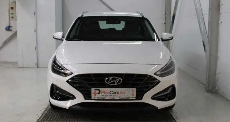 Photo 1 : Hyundai I30 2023 Petrol