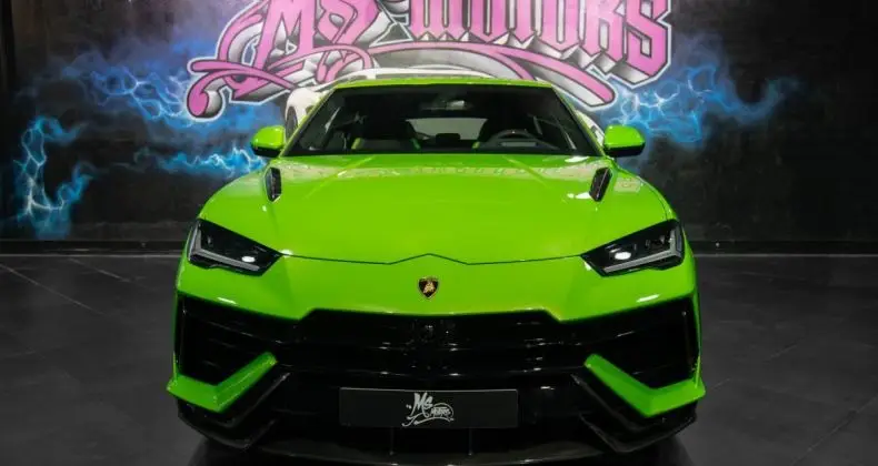 Photo 1 : Lamborghini Urus 2023 Essence