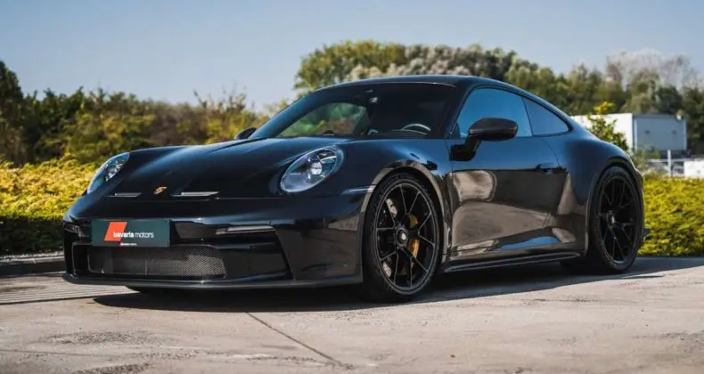 Photo 1 : Porsche 992 2022 Essence