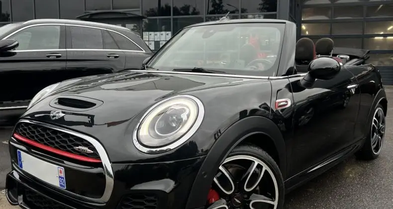 Photo 1 : Mini Cabrio 2018 Petrol