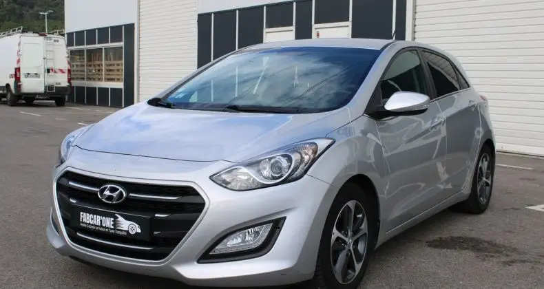 Photo 1 : Hyundai I30 2015 Petrol