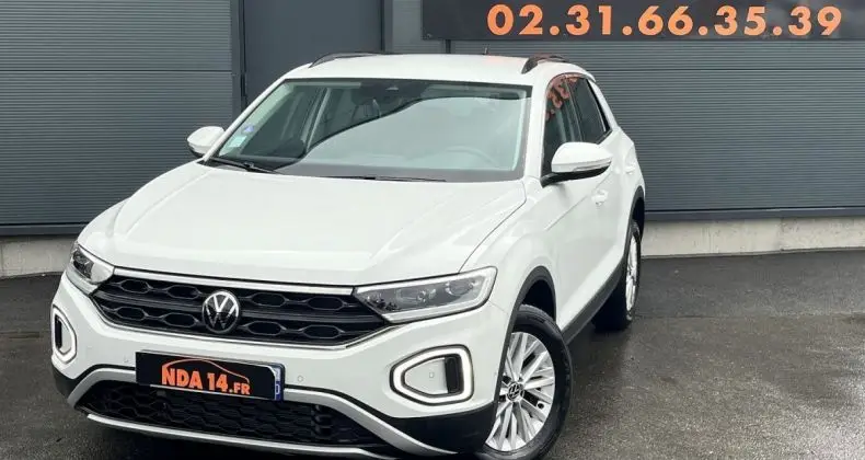 Photo 1 : Volkswagen T-roc 2023 Petrol