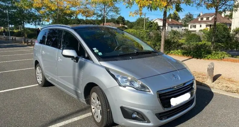 Photo 1 : Peugeot 5008 2016 Diesel