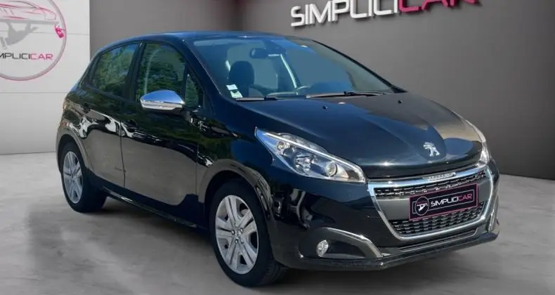 Photo 1 : Peugeot 208 2018 Essence