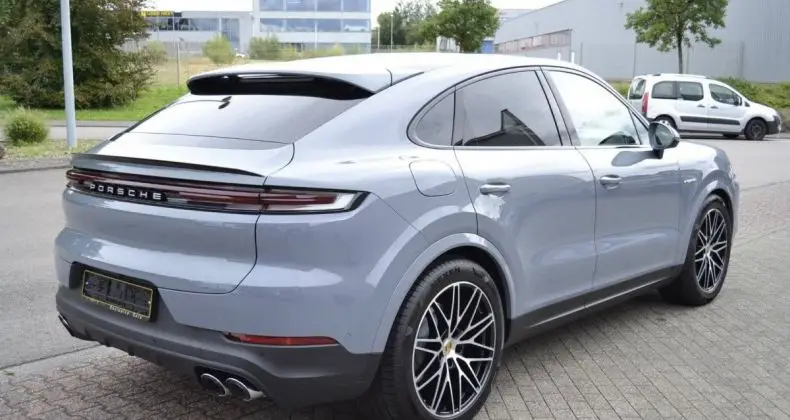 Photo 1 : Porsche Cayenne 2024 Hybrid