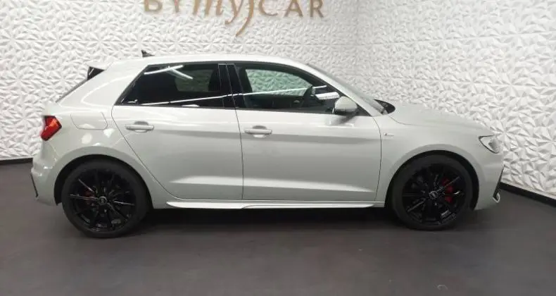 Photo 1 : Audi A1 2023 Petrol