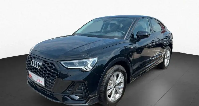 Photo 1 : Audi Q3 2022 Hybrid