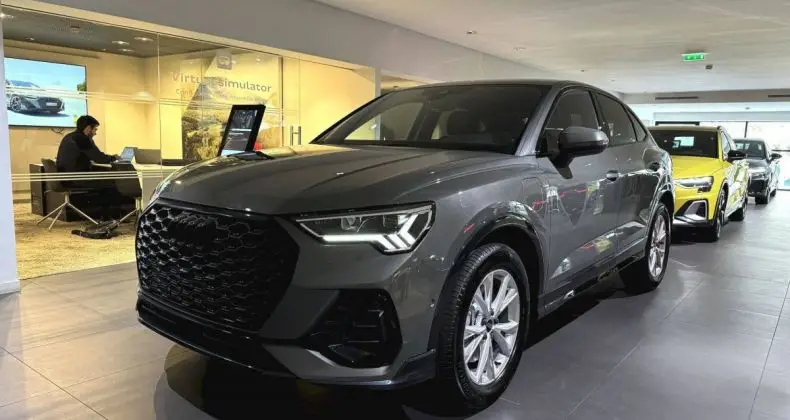 Photo 1 : Audi Q3 2024 Hybrid