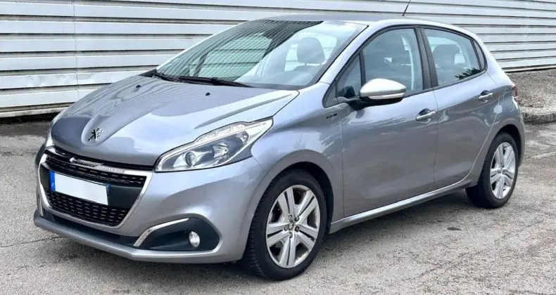 Photo 1 : Peugeot 208 2019 Petrol