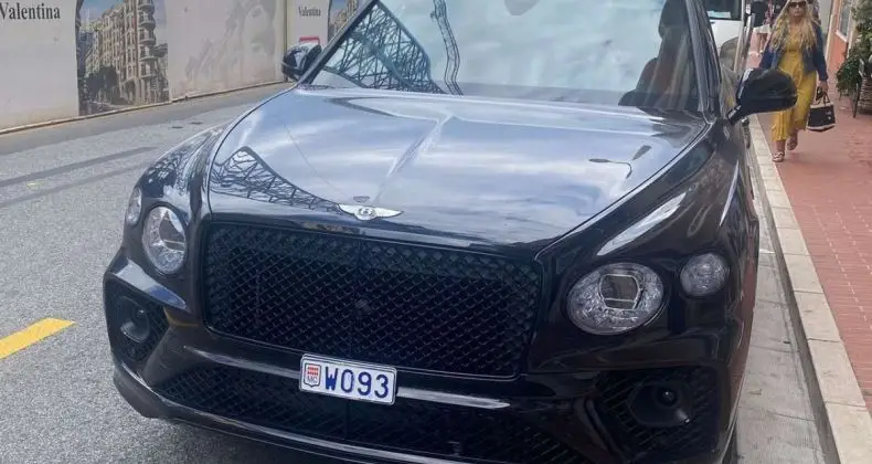 Photo 1 : Bentley Bentayga 2023 Essence