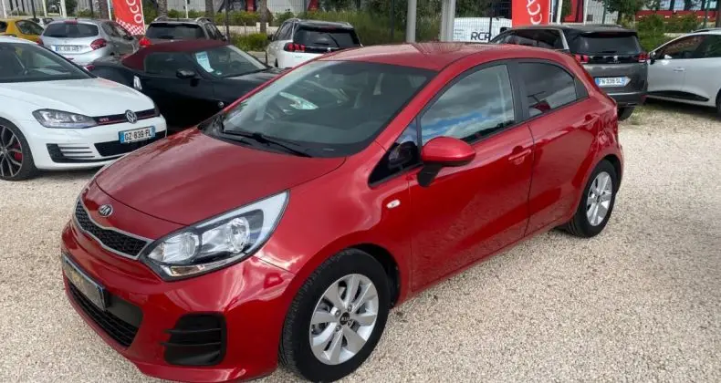 Photo 1 : Kia Rio 2015 Petrol