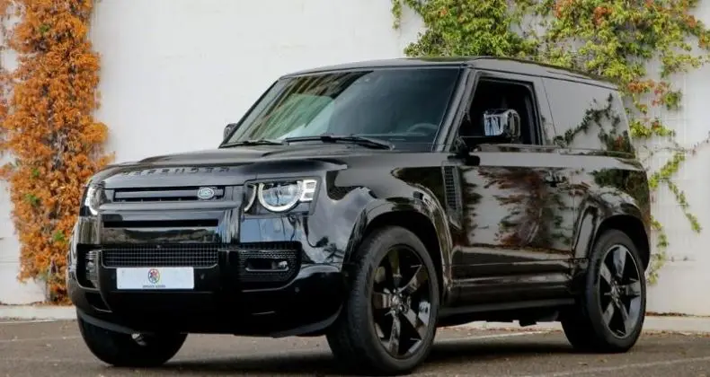 Photo 1 : Land Rover Defender 2023 Essence