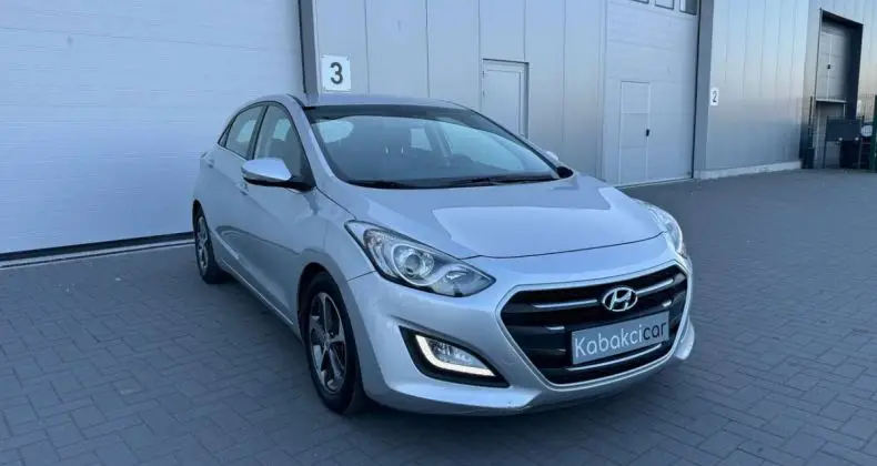 Photo 1 : Hyundai I30 2016 Petrol